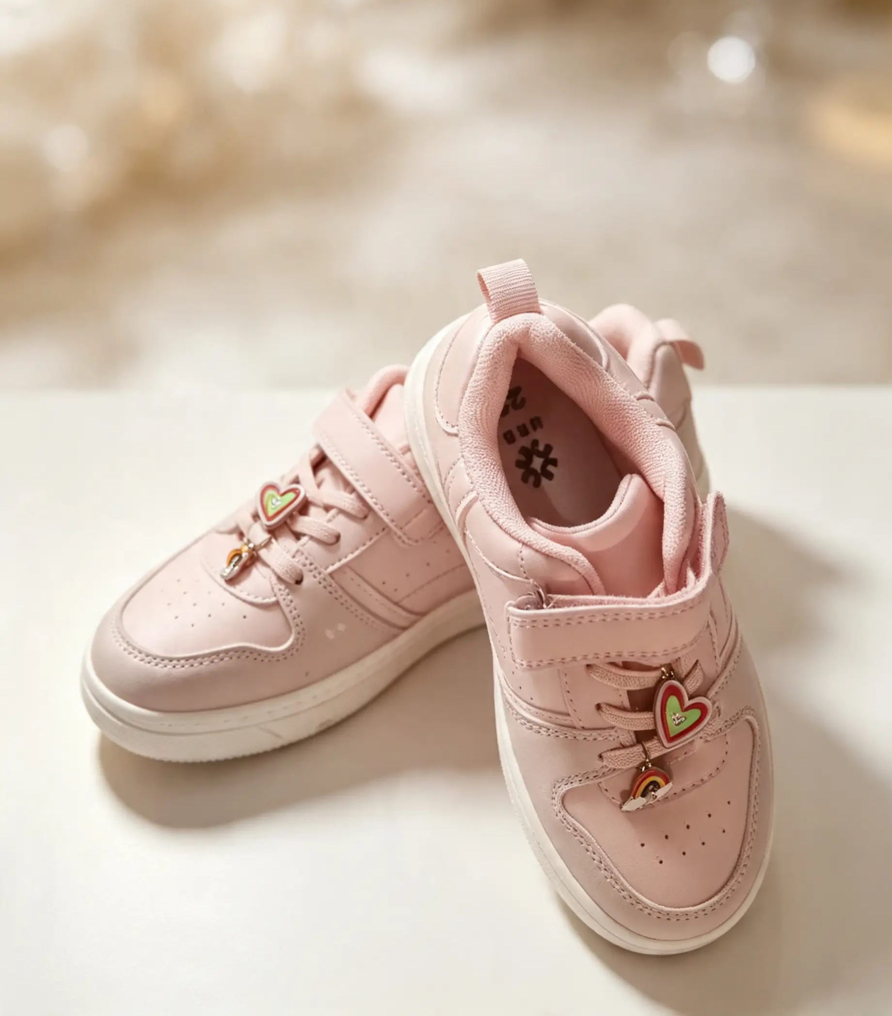 Kids sport shoes